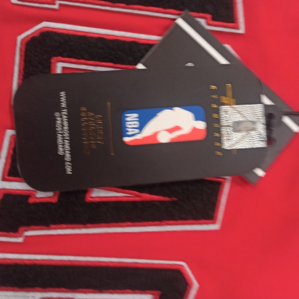 Pro Chicago bulls pullover short sleeve t-shirt. Size medium - Picture 10 of 13